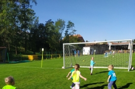 Sportovní dopoledne na fotbalovém hřišti